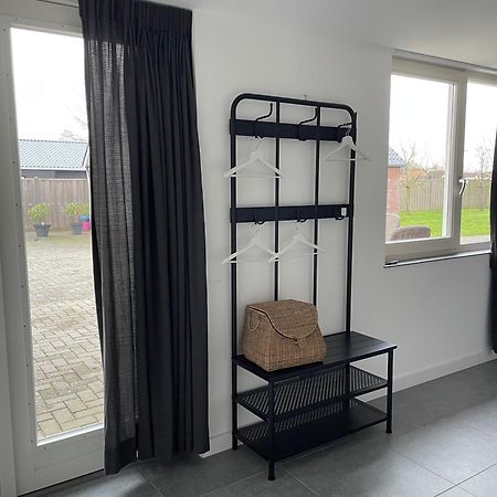 Gastenverblijf Bij De Buuren Dirksland 外观 照片